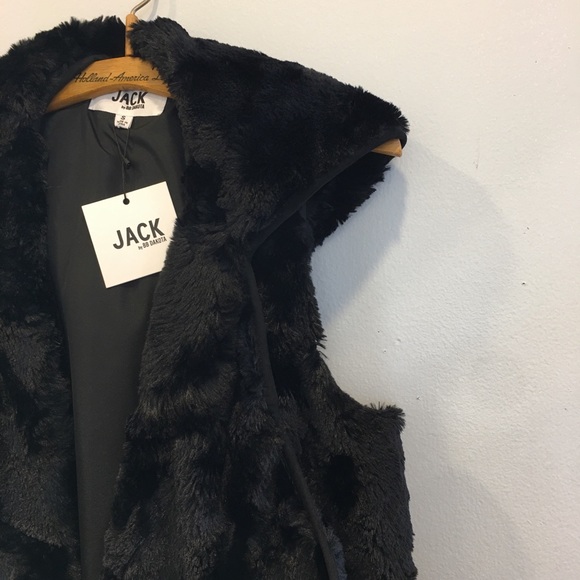 NWT 🆕 Jack by BB Dakota faux fur vest 🆕 - Picture 4 of 8